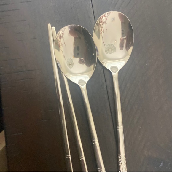 4 Pcs Asian Stainless 18-10 Embossed Chopsticks And Spoons set - Picture 5 of 12